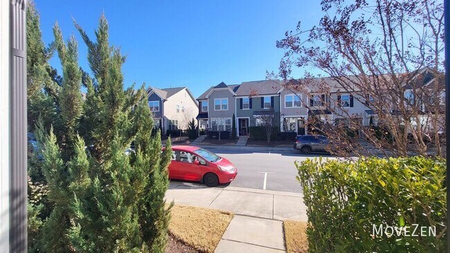 Building Photo - 1728 Shady Oaks Dr