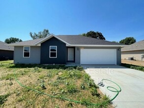 Building Photo - 491 Hudson Ave