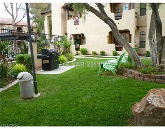 Building Photo - 4013 Nook Way