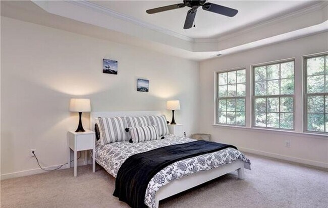 Building Photo - 3 bedroom/2.5 bathroom - Weatherly At Whit...