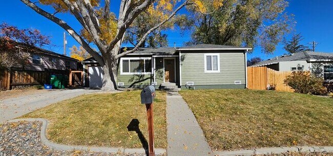 Building Photo - For Rent 2 Bedroom 1 Bathroom 1 Car Garage