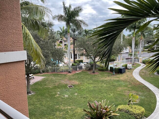 Building Photo - 6529 Emerald Dunes Dr