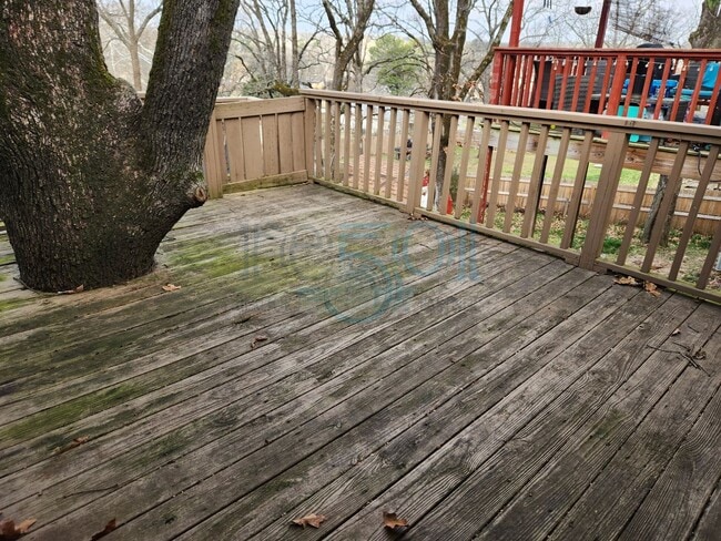 Building Photo - Ready For Showings! Great Find In North Little Rock