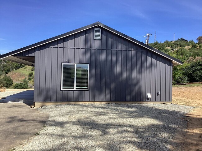 Building Photo - Newly Built Home Near Salt Creek Trail Move in Ready