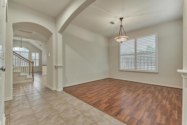 Building Photo - 89 N Apple Springs Cir