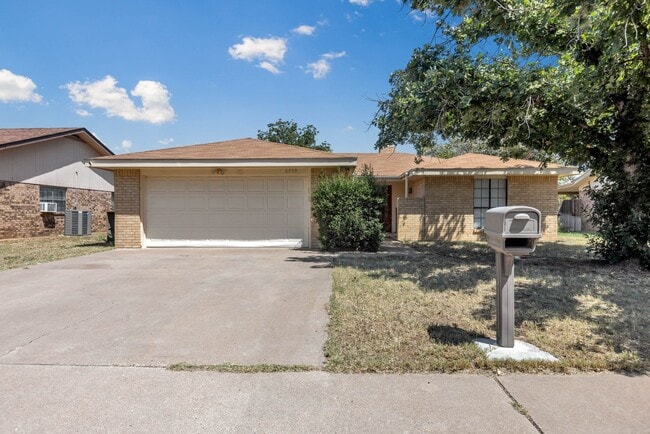 Building Photo - 6935 Amber Dr