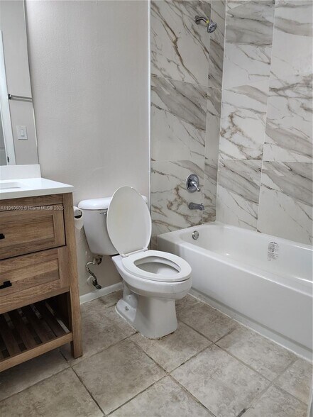 Building Photo - 1174 Lake Terry Dr