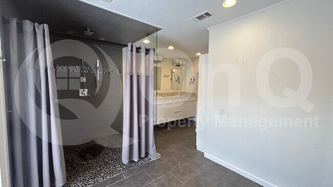 Building Photo - 3701 Leathertop Dr