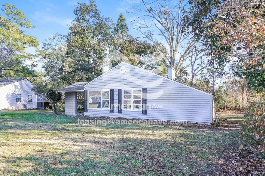 Building Photo - 1112 Alderman St NE