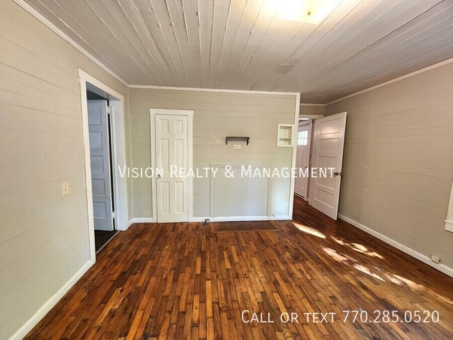 Building Photo - Available Now! 3 Bed/2 Bath in Carrollton