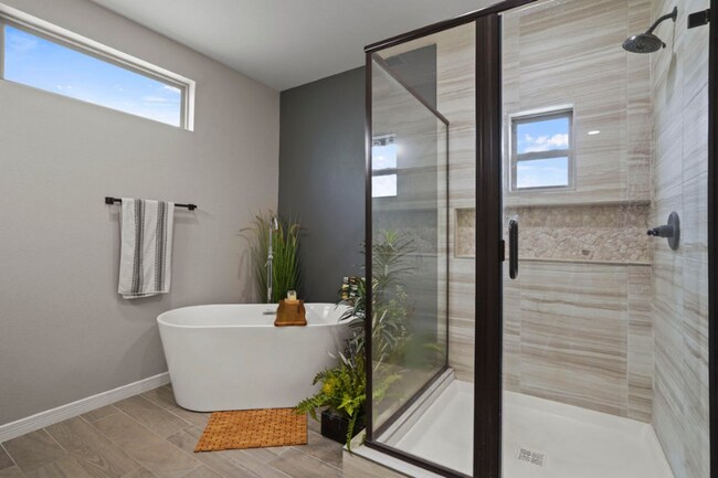 Building Photo - 4567 Marisabel Azcarate St