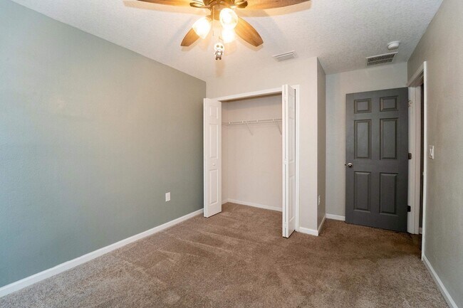 Building Photo - 415 Santorini Ct