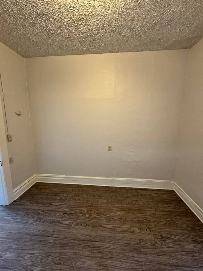 Building Photo - Nehalem Place