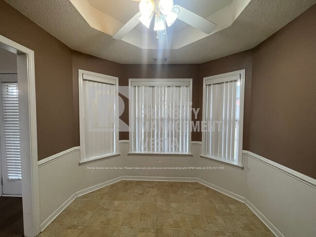 Building Photo - 102 Mulligan Ct