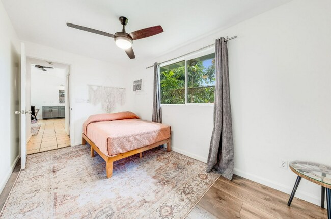 Building Photo - 70 Hui Rd F