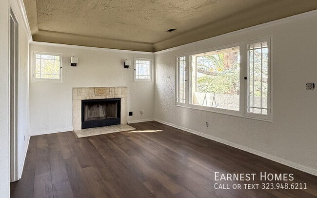 Building Photo - 1401 Dartmouth Dr