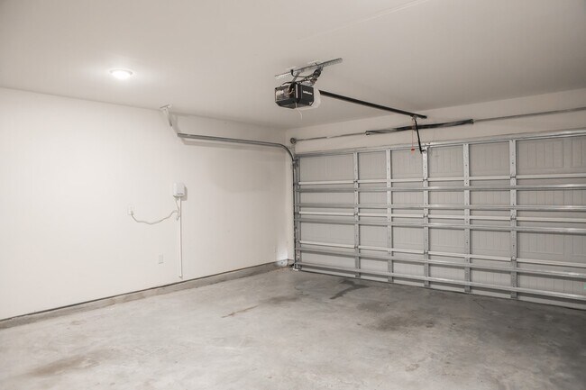 Building Photo - 20551 Prairie Cypress Dr