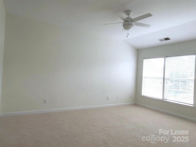 Building Photo - 17213 Cranwood Ave