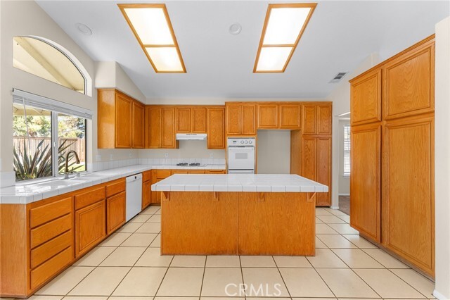 Building Photo - 35330 Rancho Rd