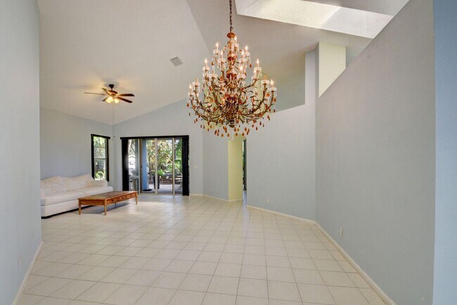 Building Photo - 9185 Baybury Ln