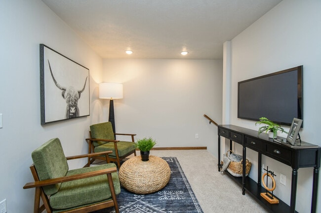 Building Photo - 6115 S Alki Pl