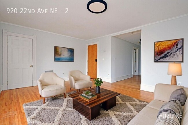 Building Photo - 920 22nd Ave NE