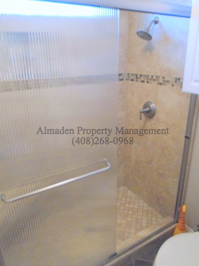 Building Photo - Remodeled Almaden Home near Foothills!! Great Schools, Central A/C & Pool!!