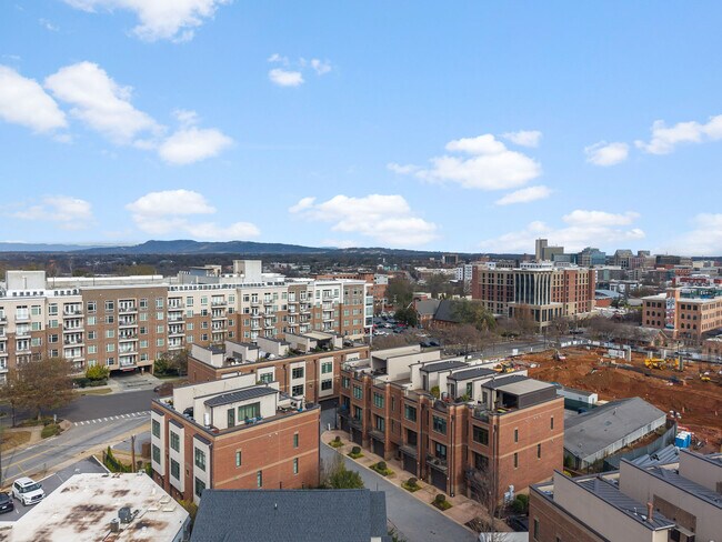 Building Photo - M West