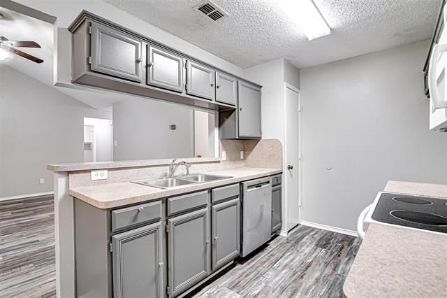 Building Photo - 636 Green Mountain Rd