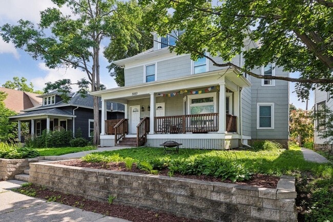 Building Photo - 3023 Dupont Ave S