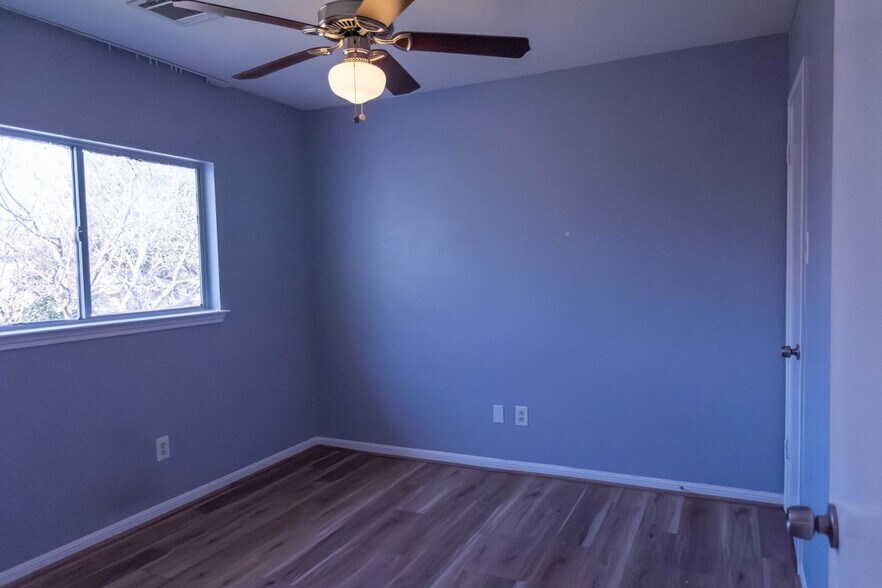 Building Photo - 2309 Loquat Ln