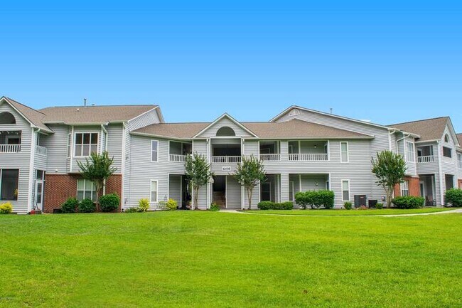 Building Photo - 4156 Breezewood Dr