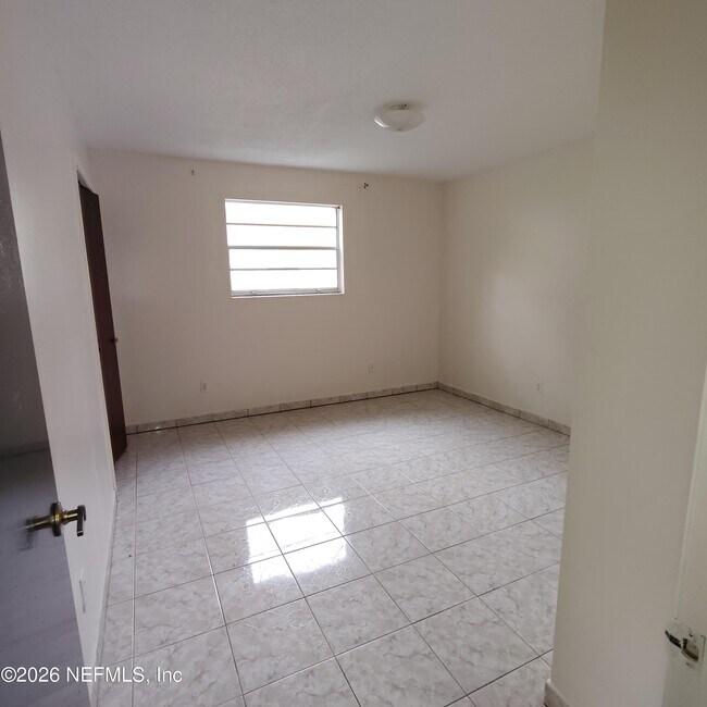 Building Photo - 5427 Hickson Rd