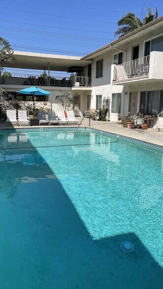 Building Photo - 3355 Manning Ave