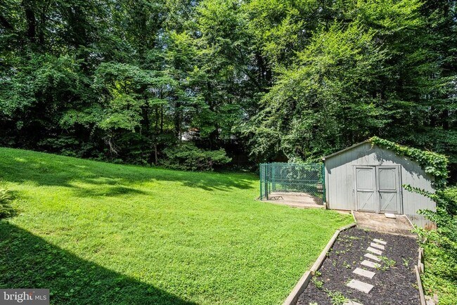 Building Photo - 7732 Canal Ct
