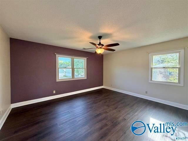 Building Photo - 1208 SE Willowbrook Dr