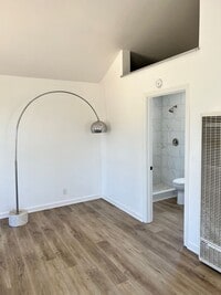 Building Photo - Mulberry Avenue