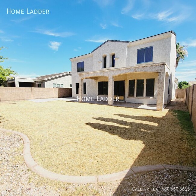 Building Photo - 6282 S Moccasin Trail