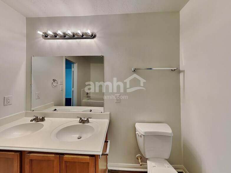 Building Photo - 21326 Carleen Creek Trl