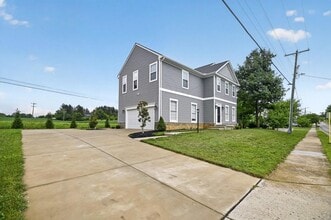 Building Photo - 541 S Church St