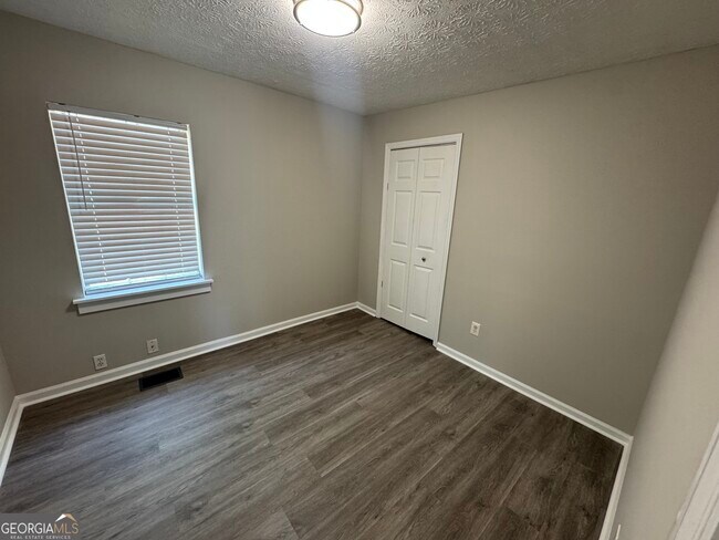 Building Photo - 125 W Washington St