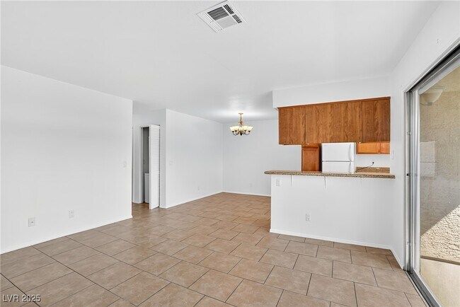 Building Photo - 7200 W Pirates Cove Rd