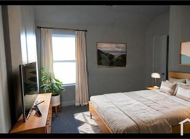 Building Photo - 1200 Renato Dr