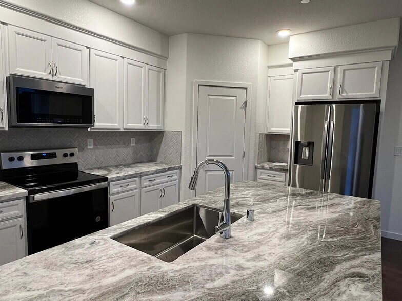 Building Photo - 3050 Lupita Pepper Walk