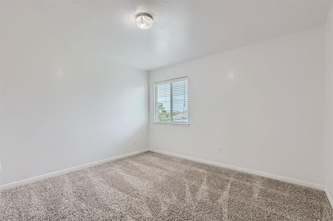 Building Photo - 131 Lavaca Loop