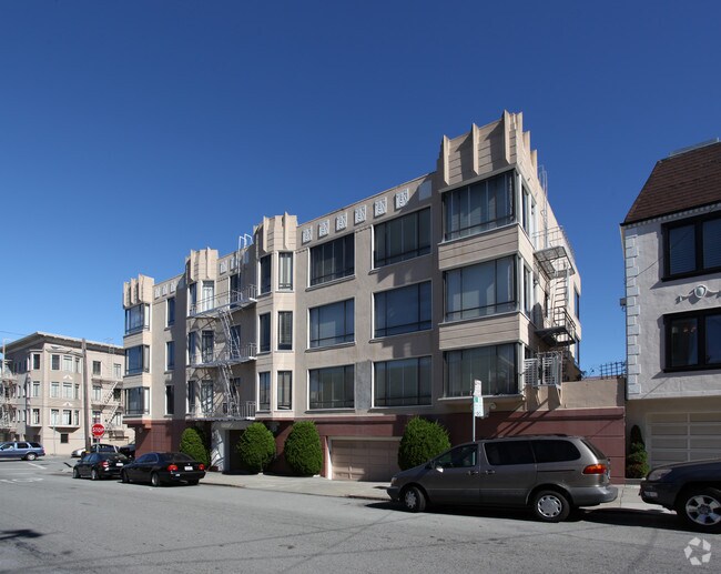 Building Photo - 1690 Greenwich St