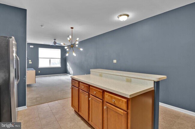 Building Photo - 7 Rowand Way E
