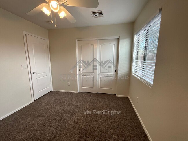 Building Photo - 25654 W Satellite Ln