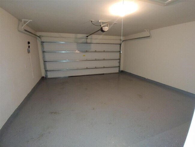 Building Photo - 3122 Crescent Oaks Park Ln