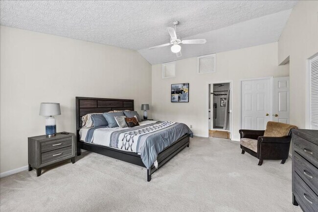 Building Photo - 6 Wavecrest Ct